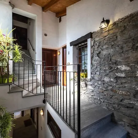 Dimora Gilles, Aosta Valley アパート バール
